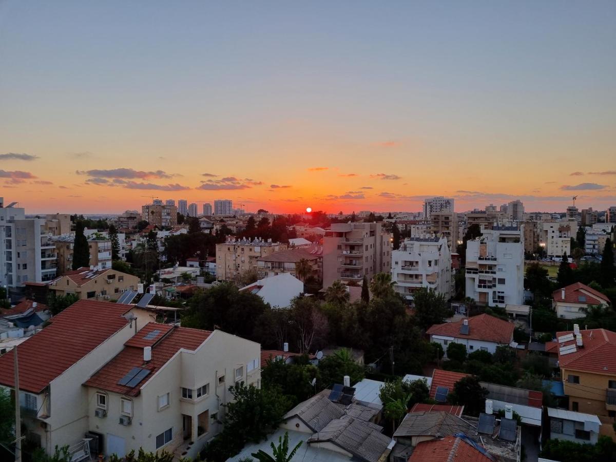 Penthouse In The City Apartment Rehovot Bagian luar foto