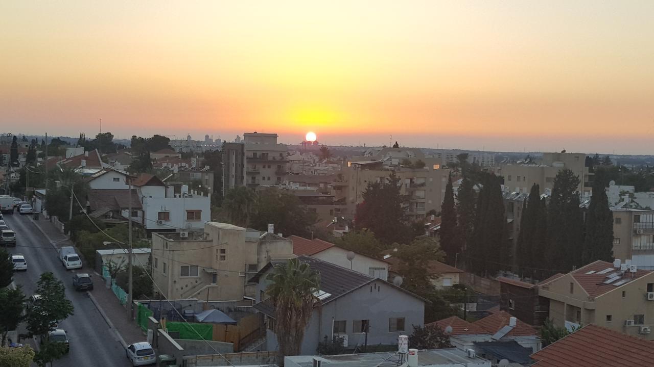 Penthouse In The City Apartment Rehovot Bagian luar foto